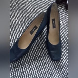Bally, Navy Blue Leather Pump No Box- Women's Sz. 9 1/2